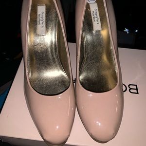 PATENT LEATHER VERA WANG- GREAT CONDITION WORN 2sx